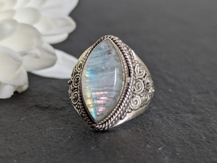 Vintage Moonstone Ring 6