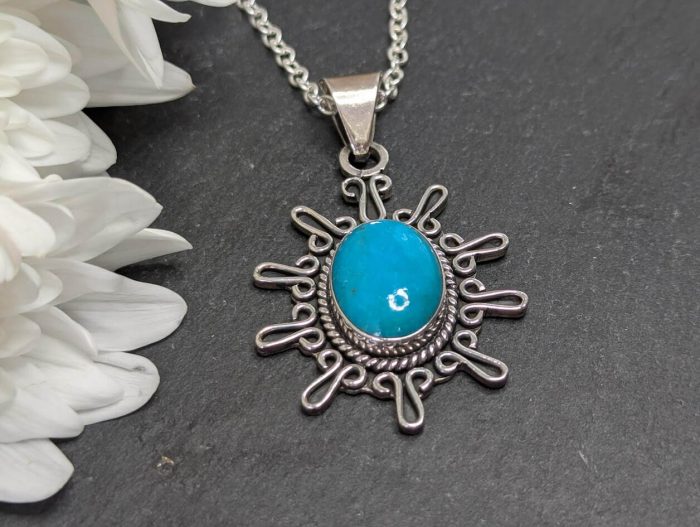 Vintage Turquoise Necklace 925 Sterling Silver on a 18 inch Chain - Image 3
