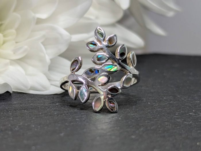Silver Shell Ring • Size N 4