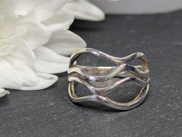 Sterling Silver Wave Ring • Size R - Image 3