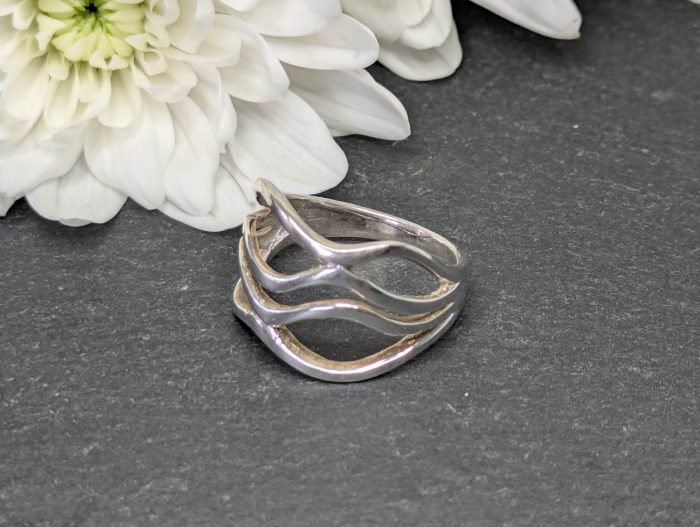 Sterling Silver Wave Ring • Size R - Image 4