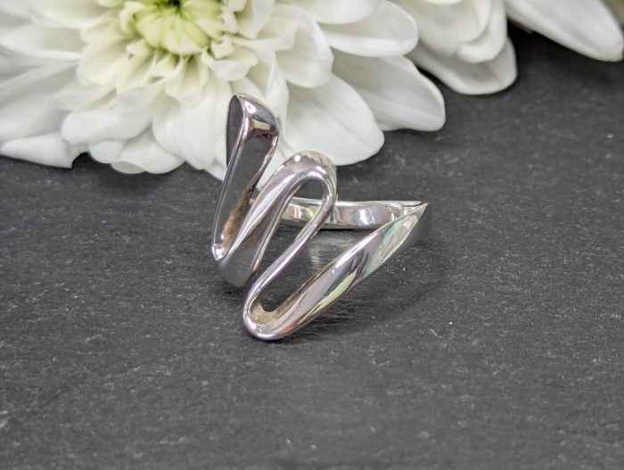 Wave Ring Sterling Silver • Size R - Image 2