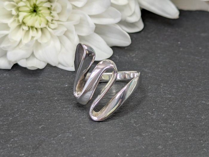 Wave Ring Sterling Silver • Size R - Image 4