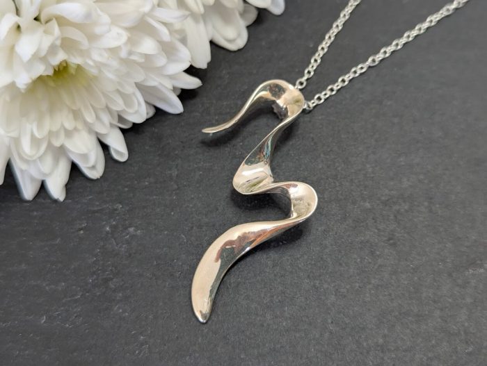 Necklace Silver Modernist Twist 1