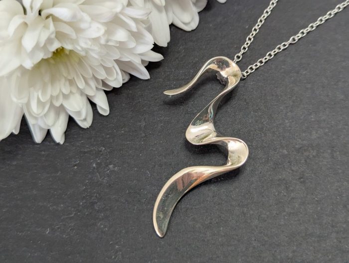 Necklace Silver Modernist Twist - Image 3