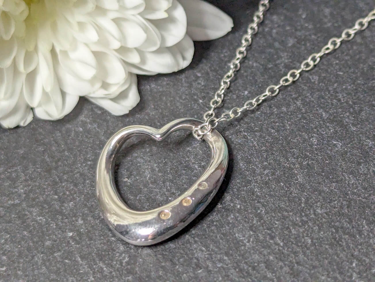 Hot Diamonds Heart Necklace - Image 5