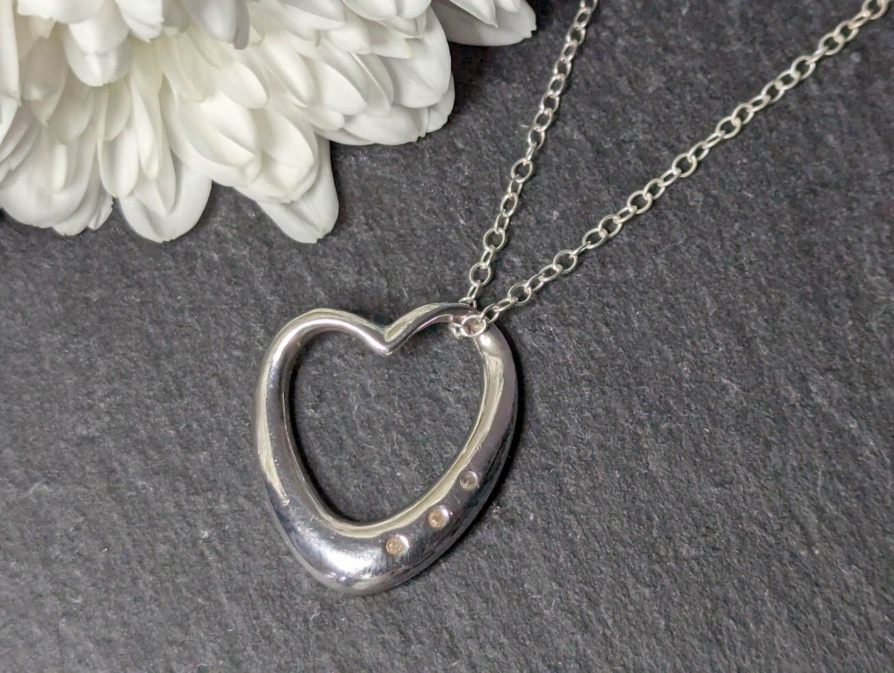 Hot Diamonds Heart Necklace - Image 6